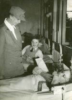 Mrs Roosevelt Visits Two Patients, 1943 Mrs Roosevelt Visits Two Patients, 1943